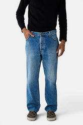 Denim Lee, vista frontale