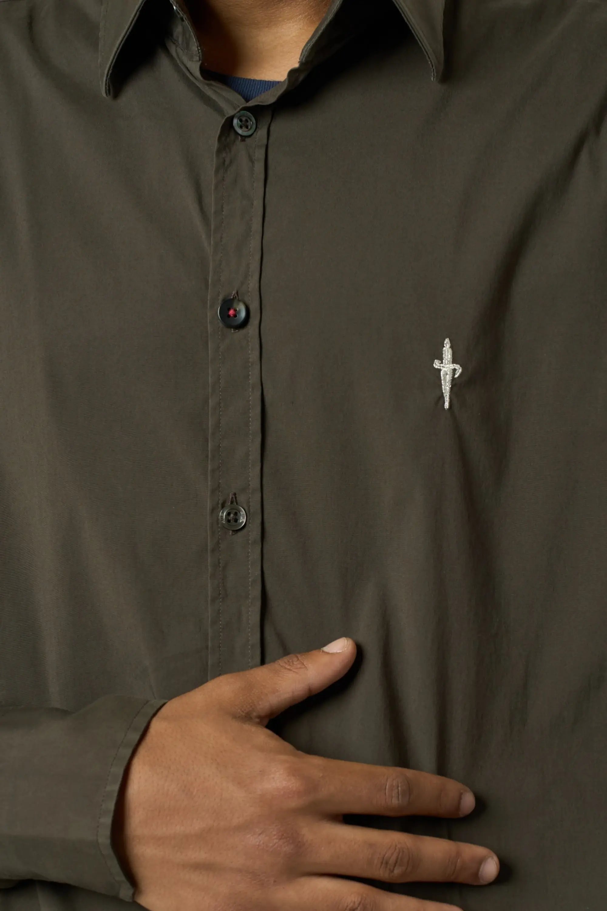 Cesare Paciotti Camicia marrone uomo vintage second hand, dettaglio