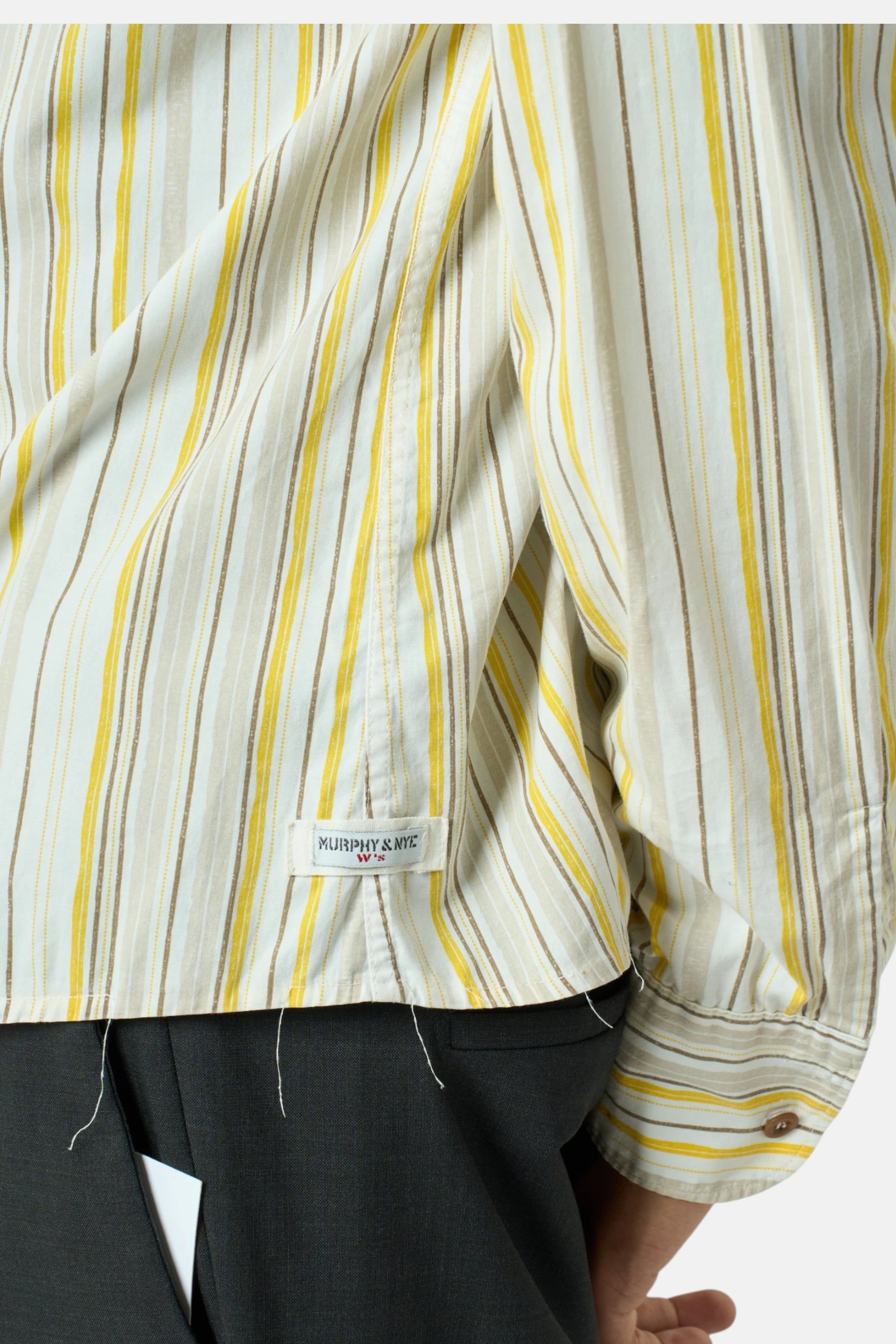 Murphy & Nye Camicia giallo uomo vintage second hand, dettaglio firma