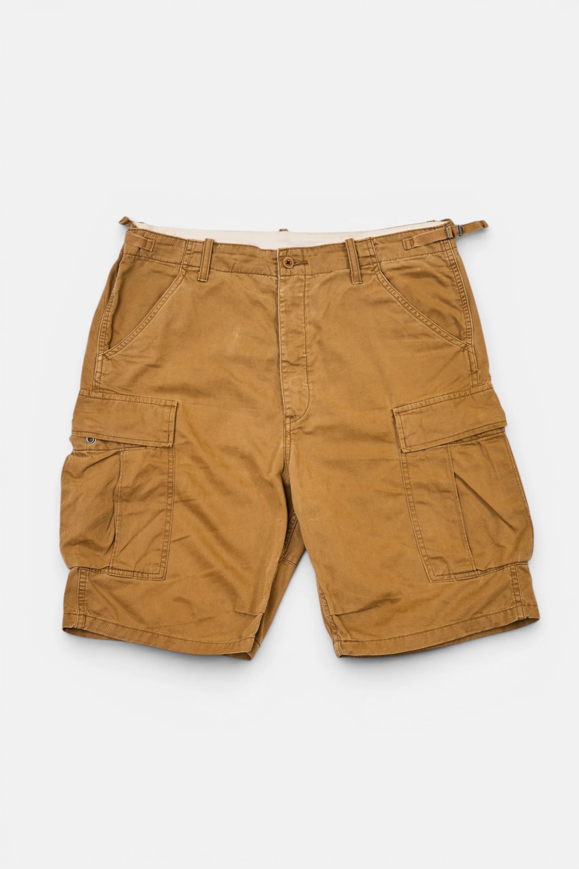 Bermuda Levi's marrone, vista frontale