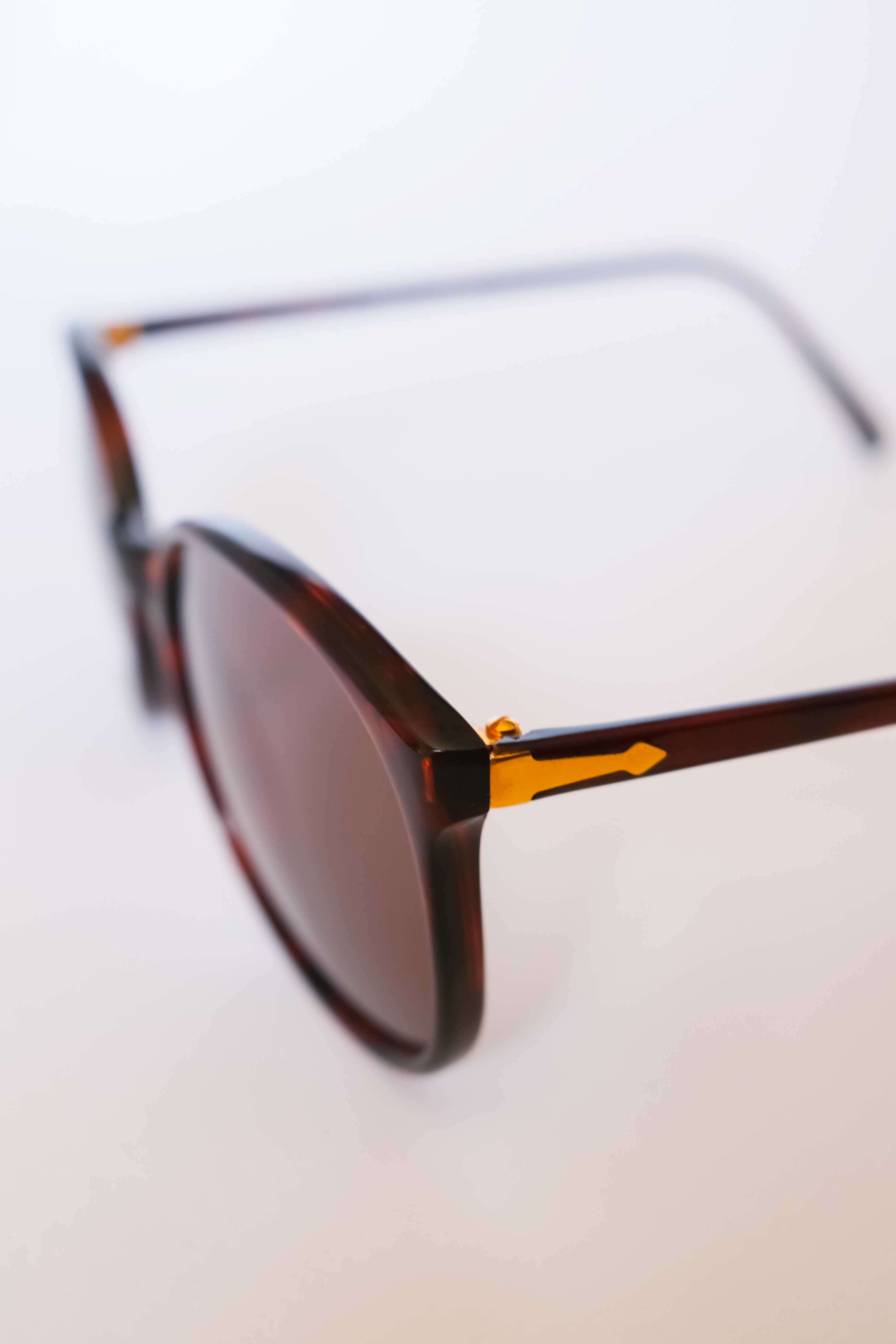 Persol Ratti Occhiali da Sole Brown Tartan dettaglio
