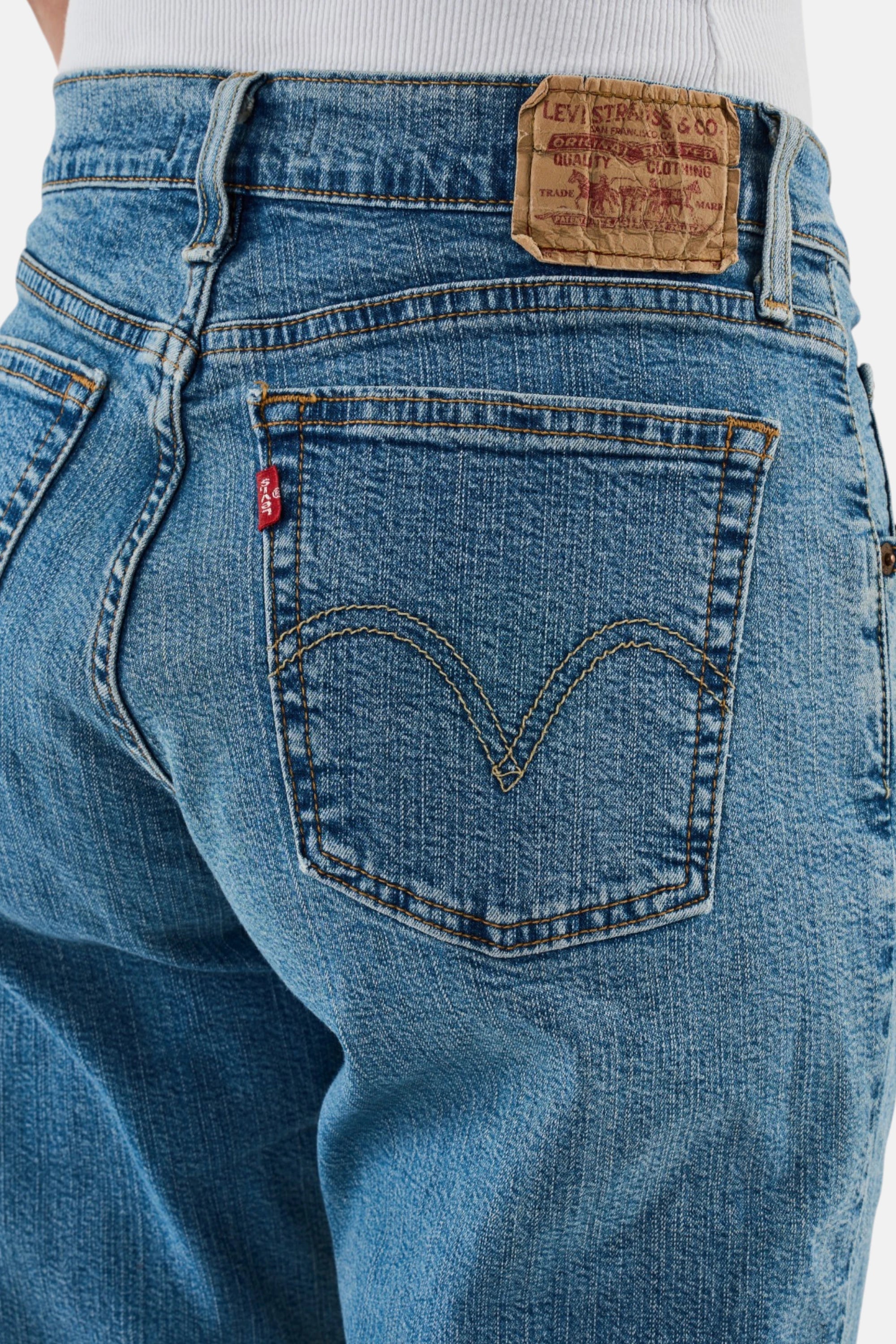 Jeans Levi's 550 Bootcut denim, dettaglio patch