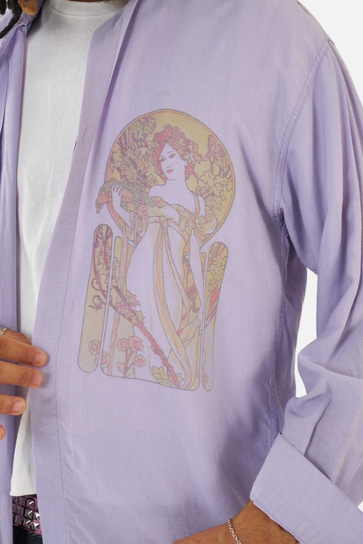 Yashi Yamamuri camicia violetto, vista frontale