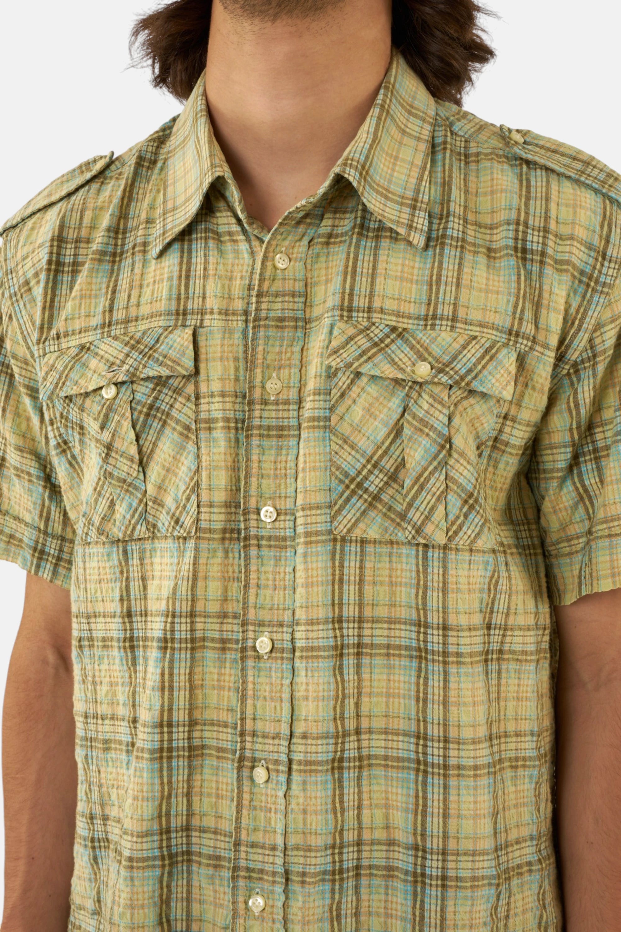 Dolce Gabbana camicia verde, vista posteriore