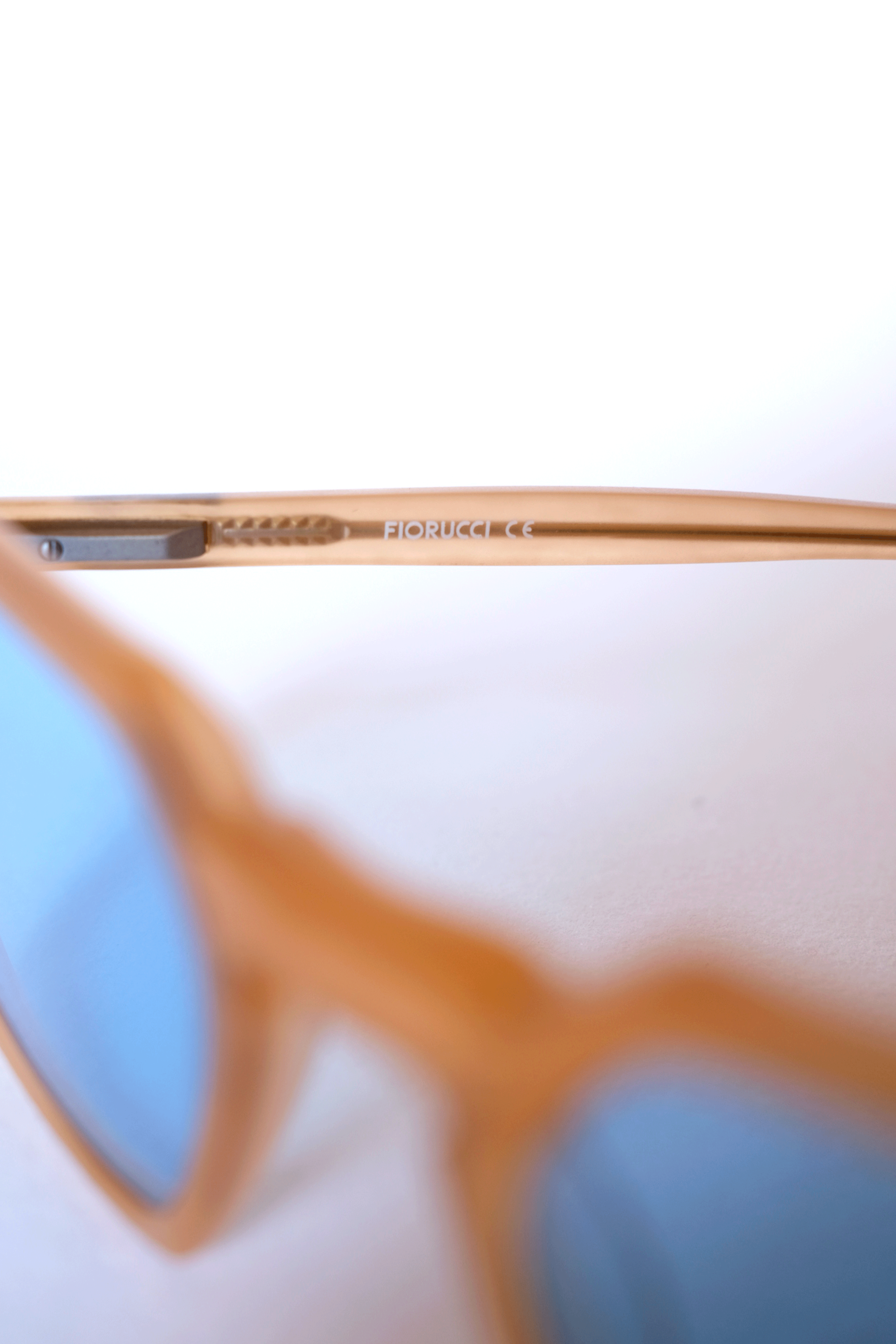 Fiorucci Occhiali Light Blue Salmon dettaglio