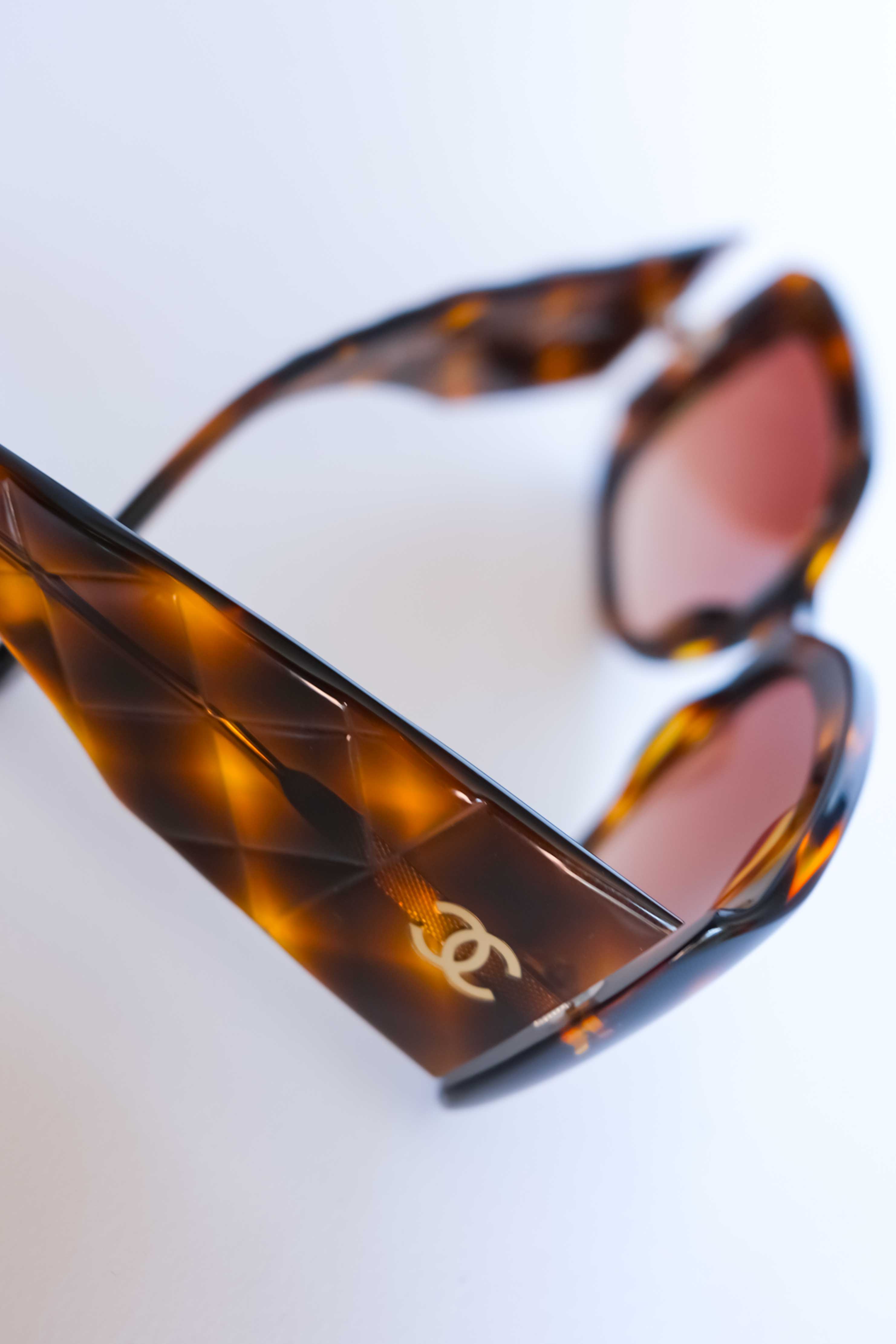 Chanel Occhiali Brown Red Tartan dettaglio 2