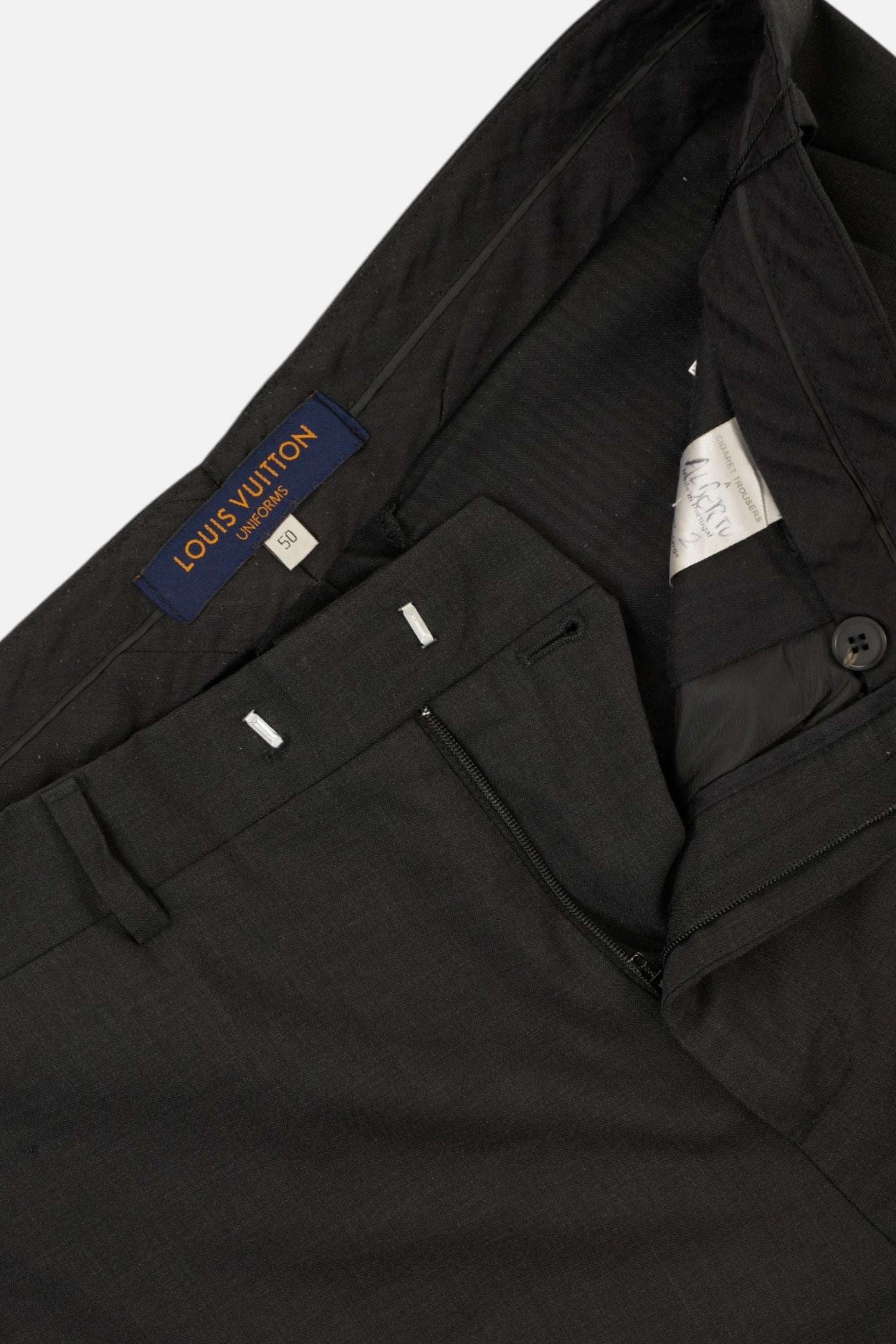 Louis Vuitton pantalone sartoriale, dettaglio firma