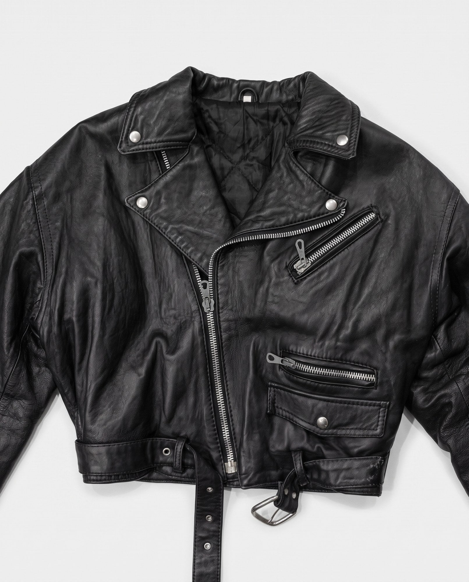 Bomber crop ecopelle nero, dettaglio